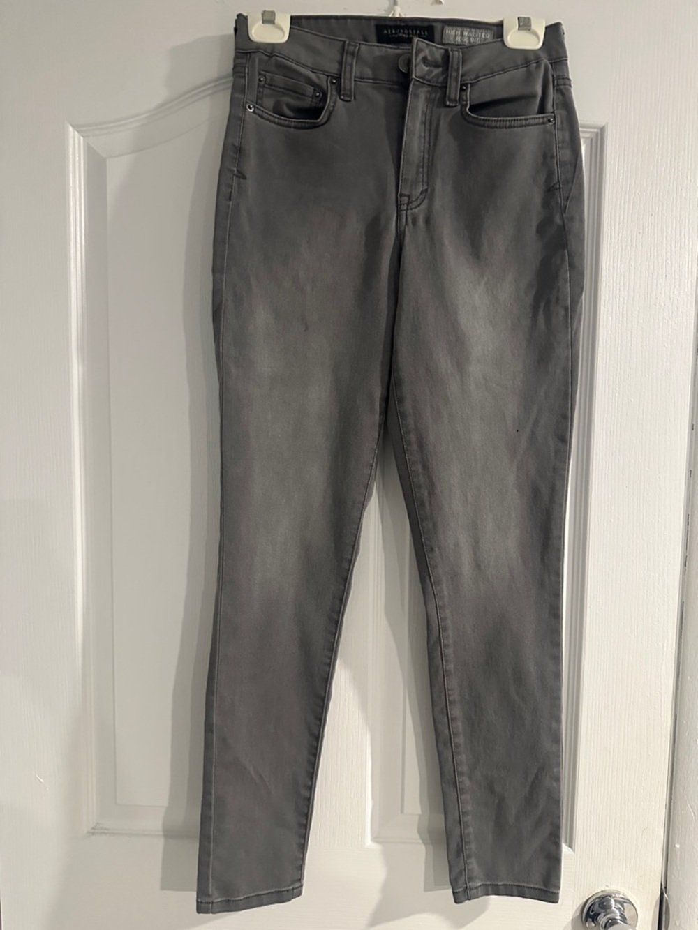 Aeropostale Women's Gray Skinny Jeans